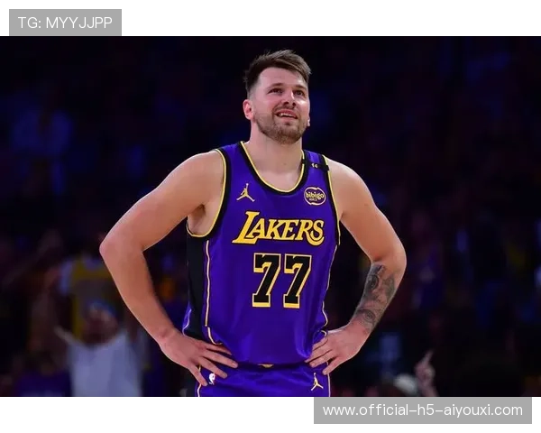 东契奇领衔狂潮！哈克斯火力全开湖人新援惊艳亮相西部格局悄然改变